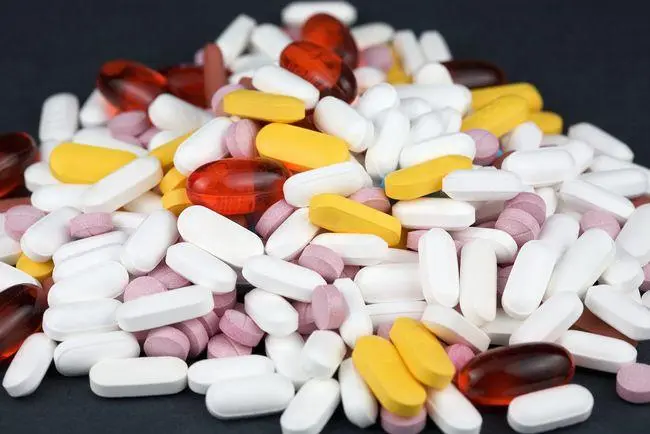 降高血糖吃什么食物 降高血糖的药有哪几种