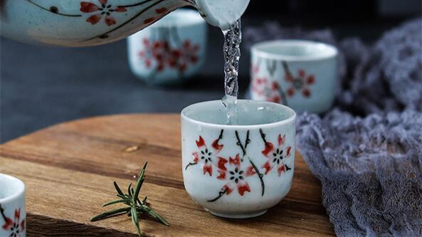 清酒和白酒有什么区别 清酒和白酒之间的区别分析