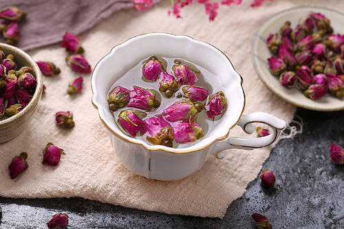 玫瑰花茶的功效与作用 玫瑰花茶禁忌都有哪些?