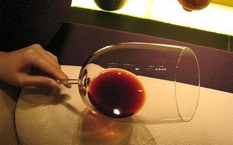 怎样品葡萄酒的好坏 葡萄酒怎么品鉴