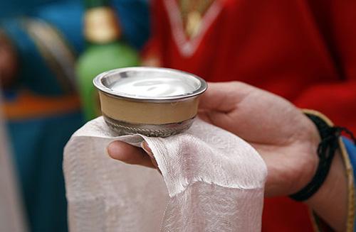 马奶酒好喝吗什么味道 马奶酒的功效与作用一览