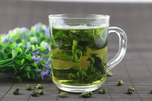 桑叶泡水喝有什么功效和作用 桑叶泡水喝的功效和作用有哪些