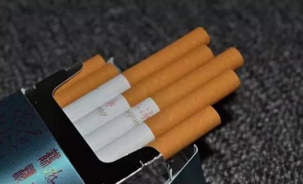 黄鹤楼游泳回归,爷爷辈最喜爱的香烟品牌