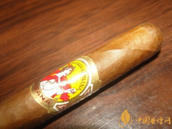 古巴雪茄烟古巴荣耀4号雪茄好抽吗 品味经典勋章古巴荣耀雪茄