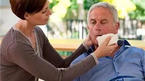 急性脑血栓怎么引起的 急性脑血栓的症状表现