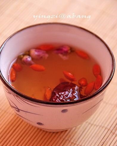 枸杞玫瑰花茶的功效与作用 枸杞玫瑰花茶的禁忌有哪些