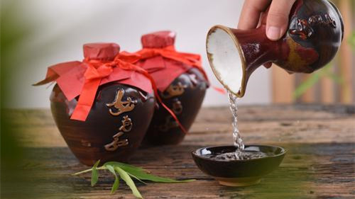 女儿红酱香型白酒加盟条件 女儿红白酒加盟优势一览