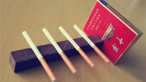 中华金中支和双中支的区别照片 双中支中华金中支中华包装区别