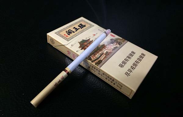 金圣阁王滕多少钱一包2025香烟价格以及图片