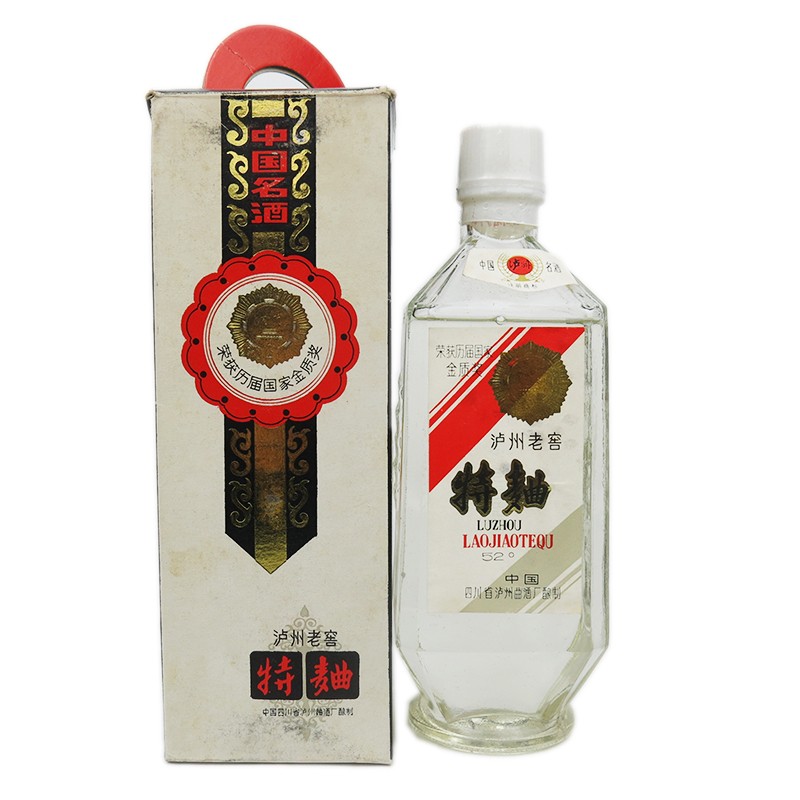 1985年泸州老窖塑盖方瓶特曲52度白酒500ml