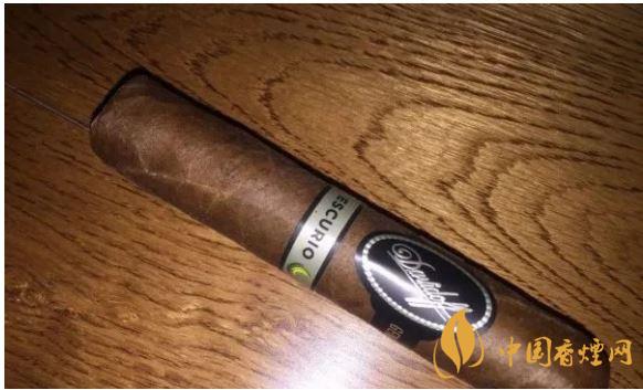 大卫杜夫埃斯库里约罗伯图雪茄品吸一览