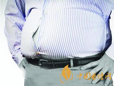 喝酒为什么会有啤酒肚 啤酒肚居然是这样形成的