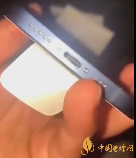 iPhone 12蓝色和白色哪个好 iPhone 12蓝色真机开箱