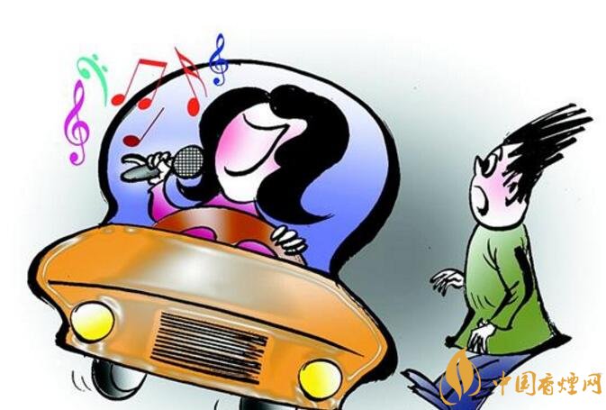 开车抽烟扣分吗,2018年开车抽烟如何处罚