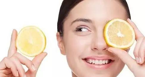 抽烟牙齿黄怎么变白,快速去除烟渍小妙招