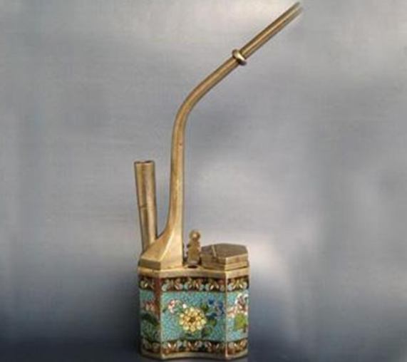 中国历史上最奢侈烟民是谁 古代最奢侈的人女烟民慈禧太后